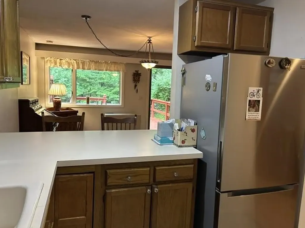 11 Evergreen Lane Brattleboro VT 05301
