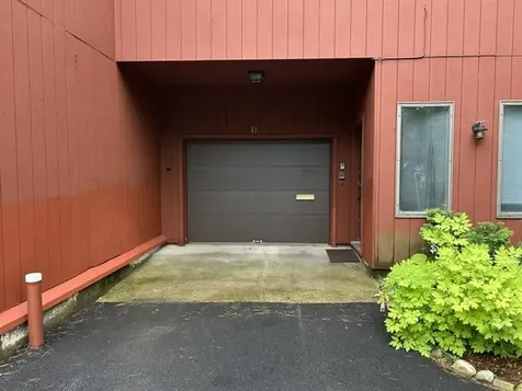 11 Evergreen Lane Brattleboro VT 05301