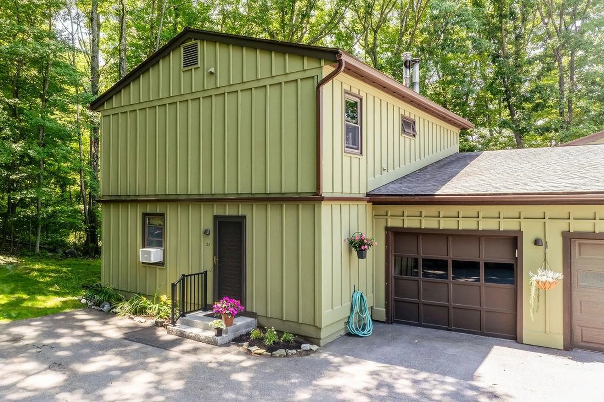 26 Pleasant Street Lebanon NH 03784