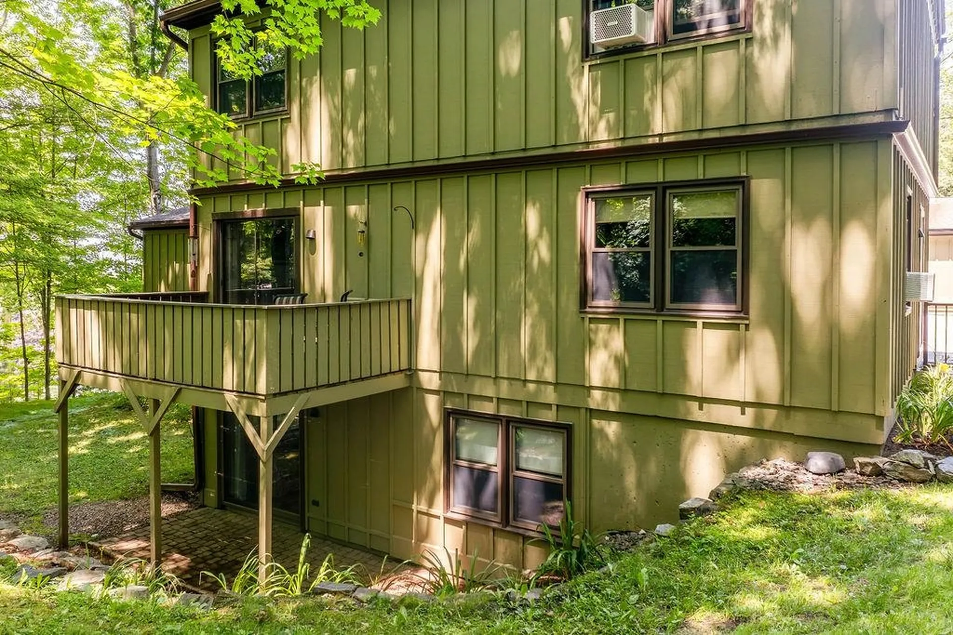 26 Pleasant Street Lebanon NH 03784