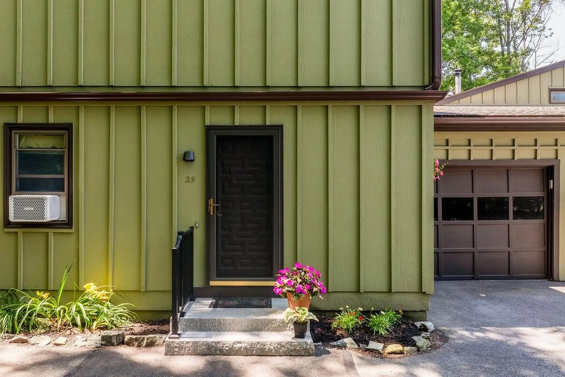 26 Pleasant Street Lebanon NH 03784