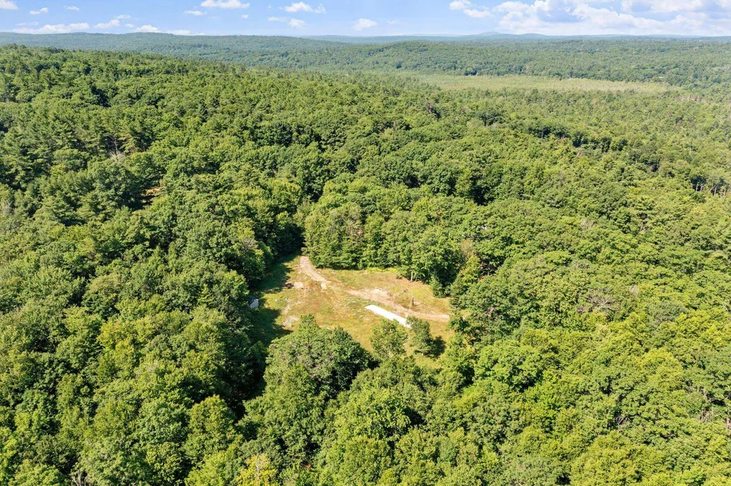 205 W Lake Road Fitzwilliam NH 03447