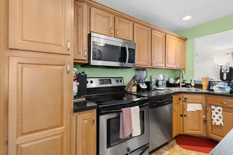 195 Silver Street Manchester NH 03103
