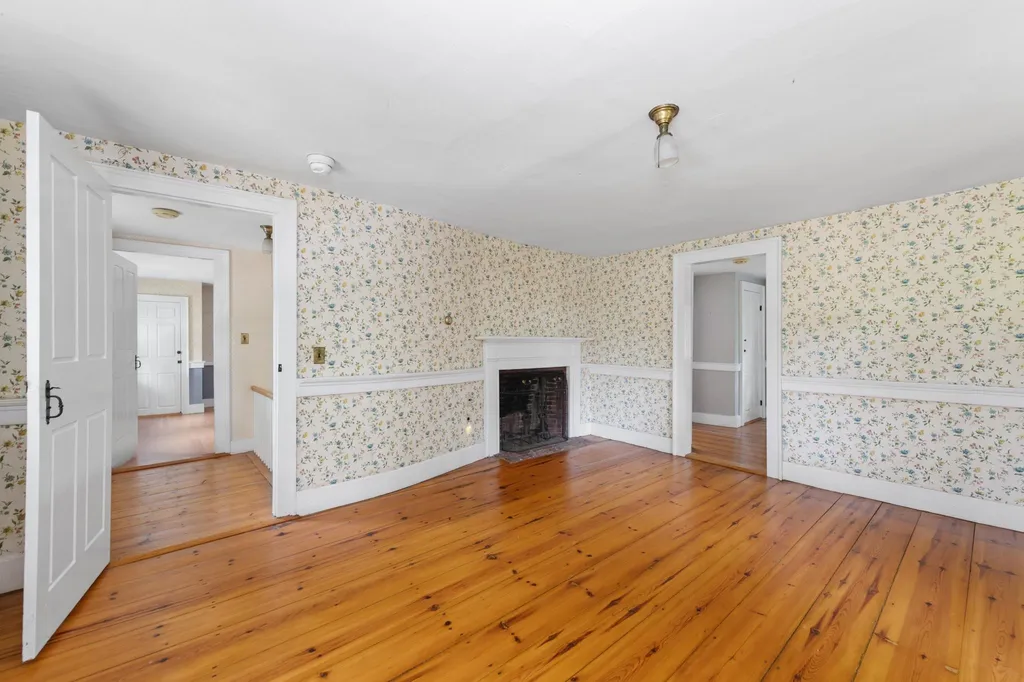 21 Trask Mountain Road Wolfeboro NH 03894