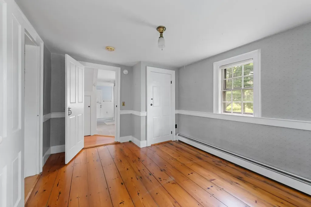 21 Trask Mountain Road Wolfeboro NH 03894