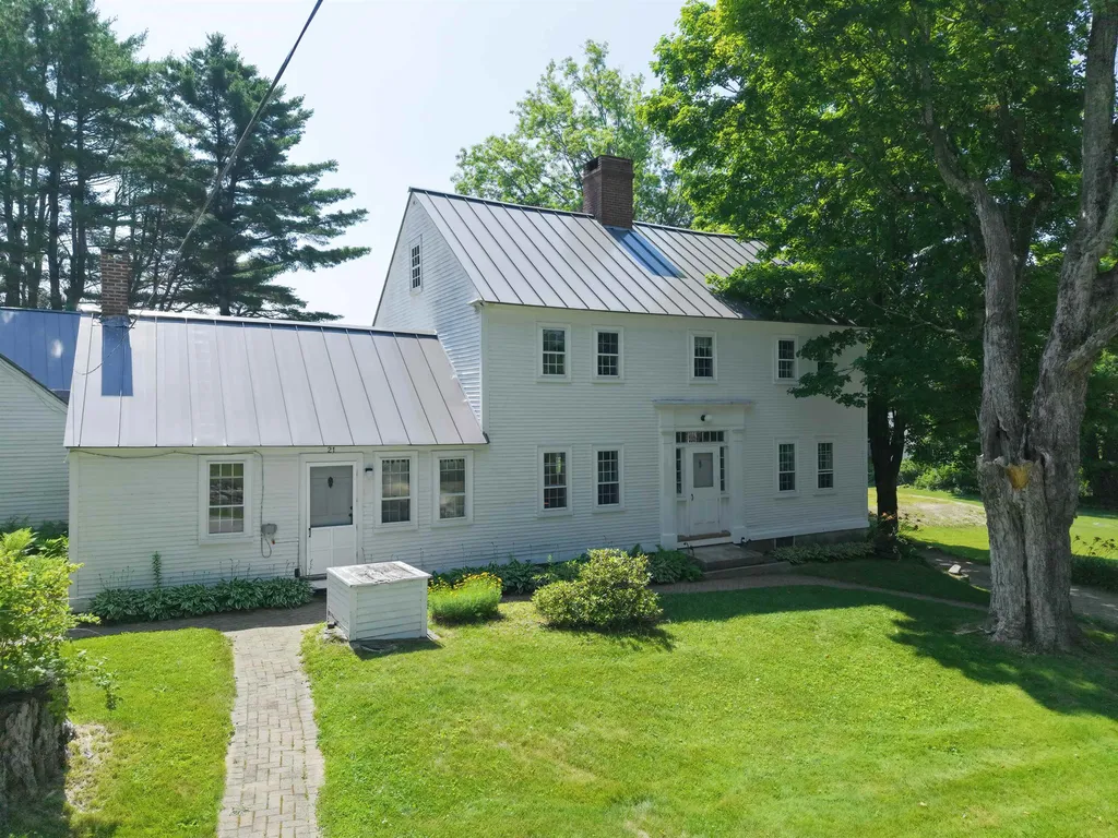 21 Trask Mountain Road Wolfeboro NH 03894