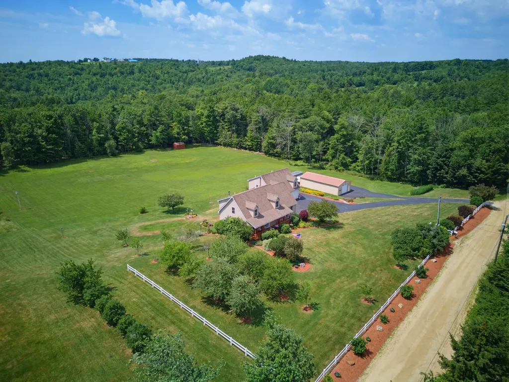 50 Range Road Pittsfield NH 03263