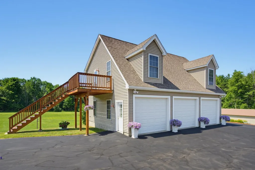 50 Range Road Pittsfield NH 03263