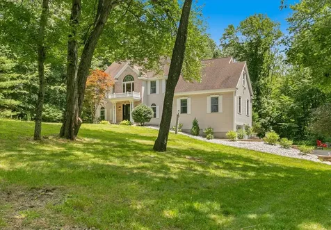 3 Rocking Chair Lane Atkinson NH 03811