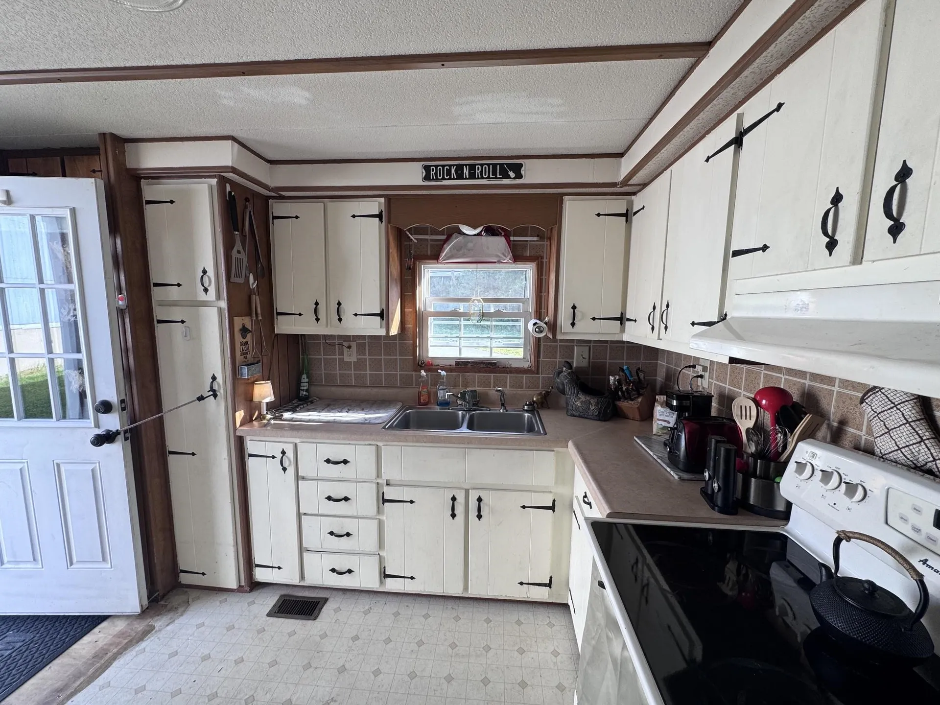 19 Childrens Way Jaffrey NH 03452
