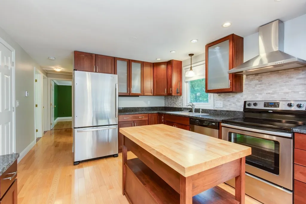 46 Cleveland Hill Road Brookline NH 03033