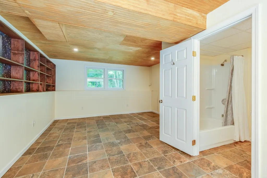 46 Cleveland Hill Road Brookline NH 03033