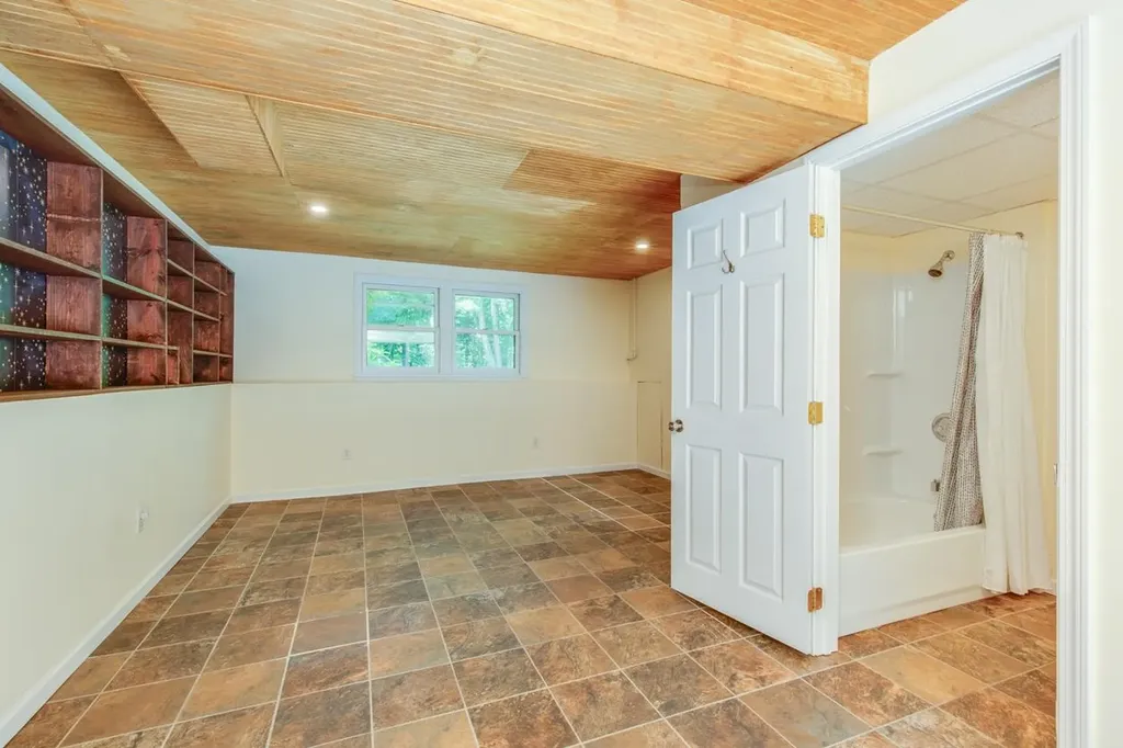 46 Cleveland Hill Road Brookline NH 03033