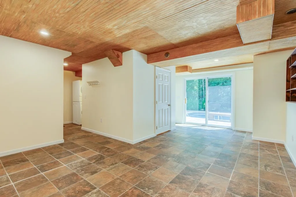 46 Cleveland Hill Road Brookline NH 03033