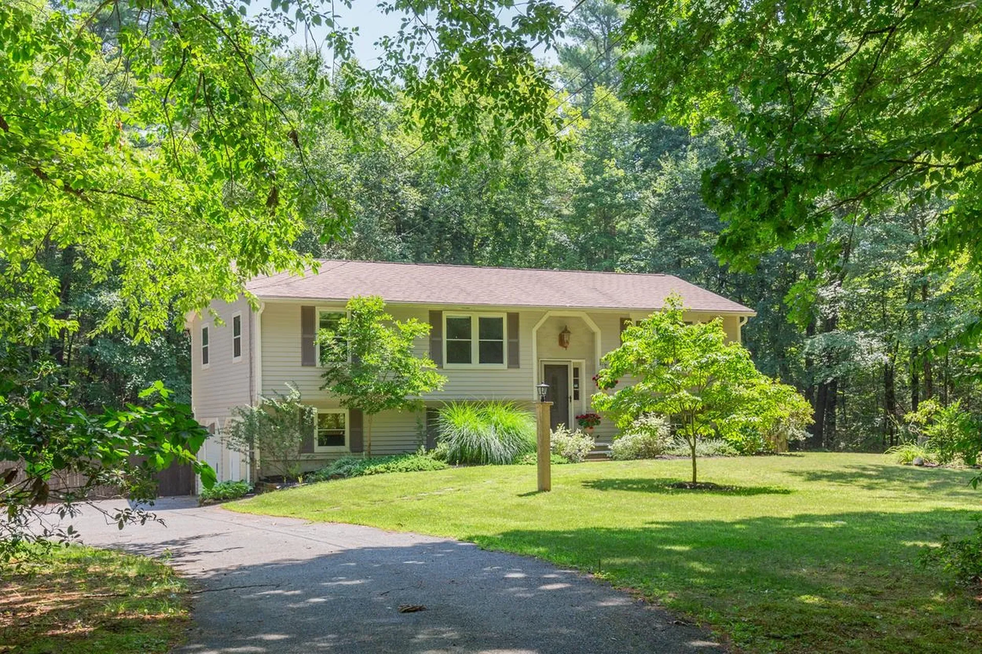 46 Cleveland Hill Road Brookline NH 03033