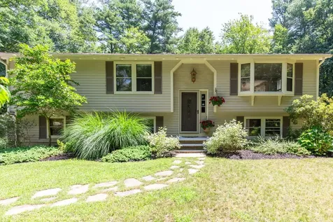 46 Cleveland Hill Road Brookline NH 03033