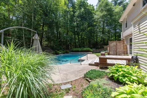 46 Cleveland Hill Road Brookline NH 03033
