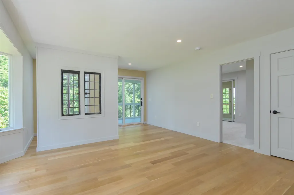 69 High Street Walpole NH 03608
