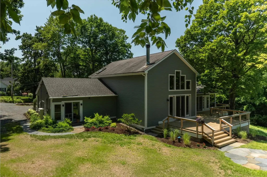69 High Street Walpole NH 03608