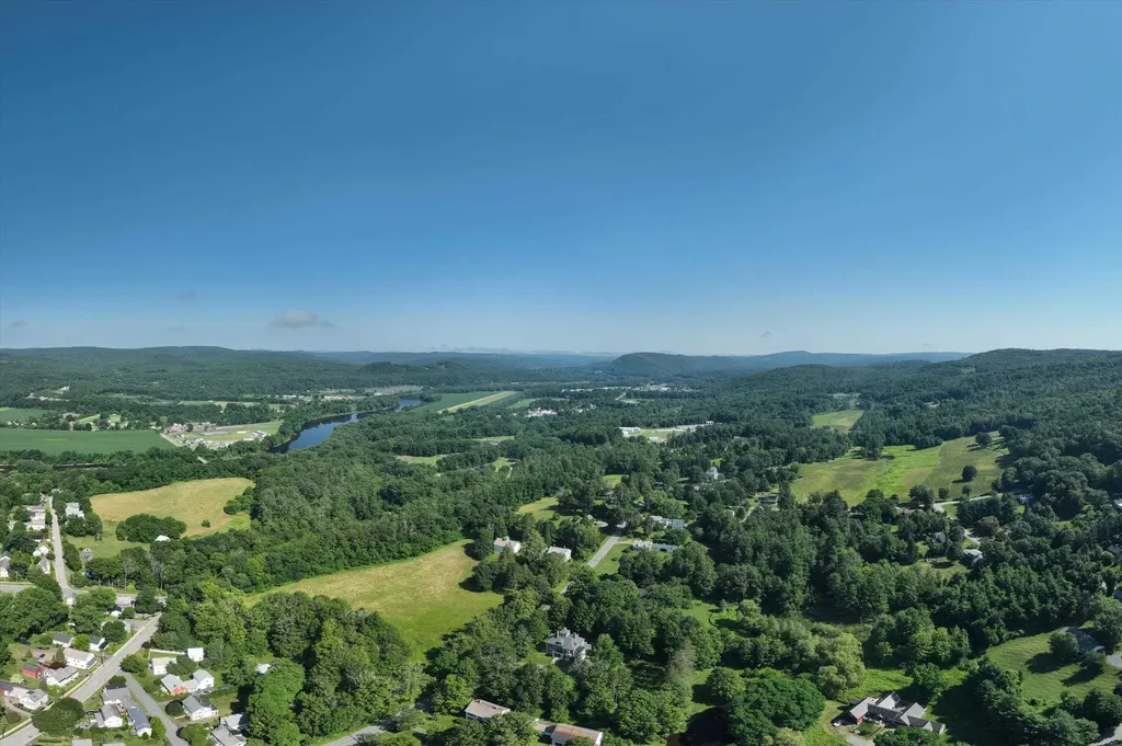 69 High Street Walpole NH 03608