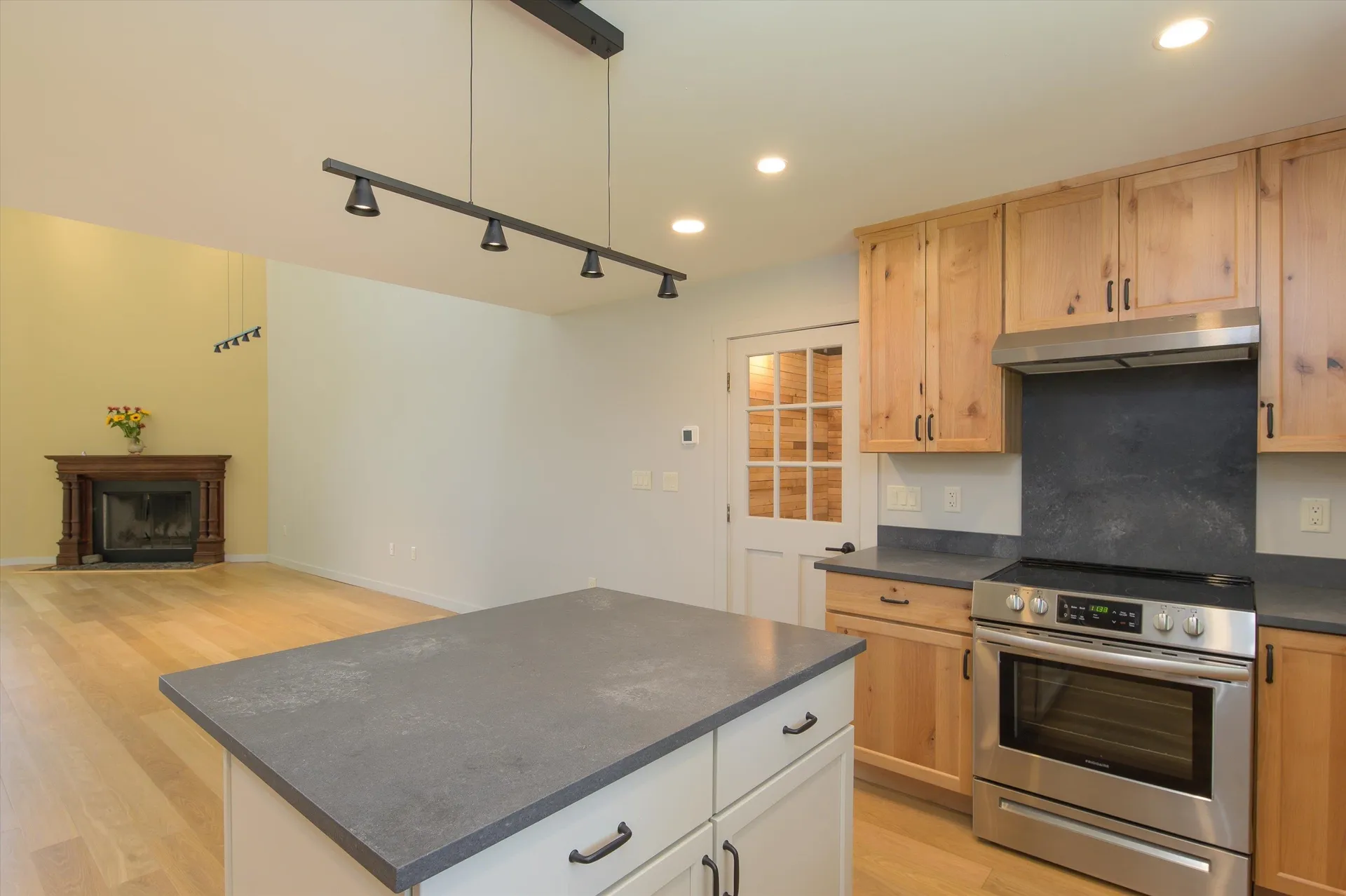 69 High Street Walpole NH 03608