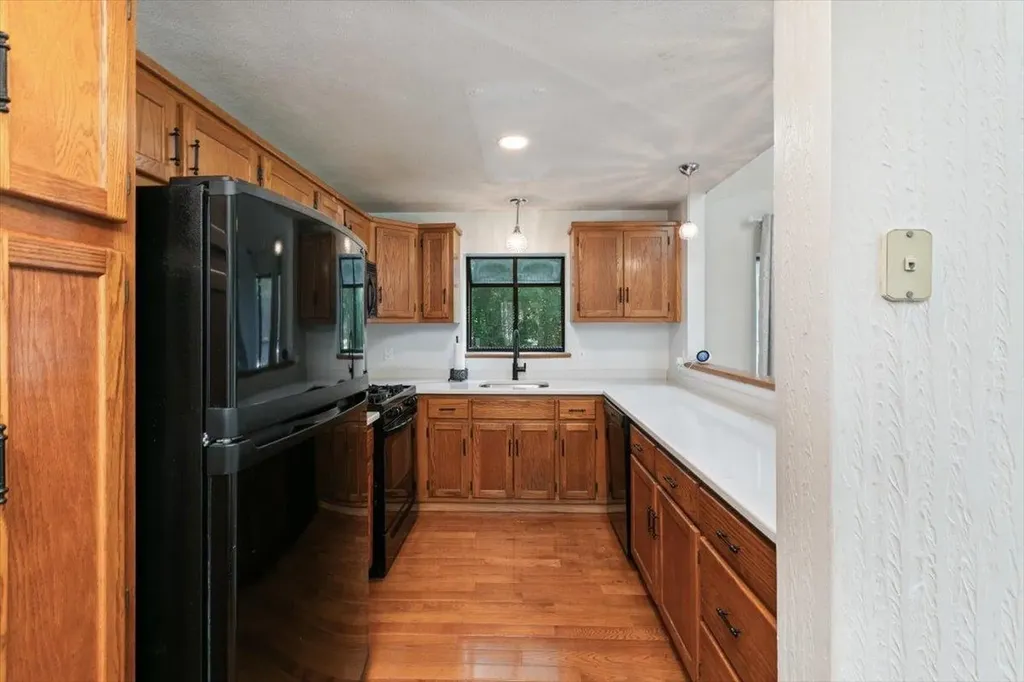 53 Clement Court Haverhill MA 01832