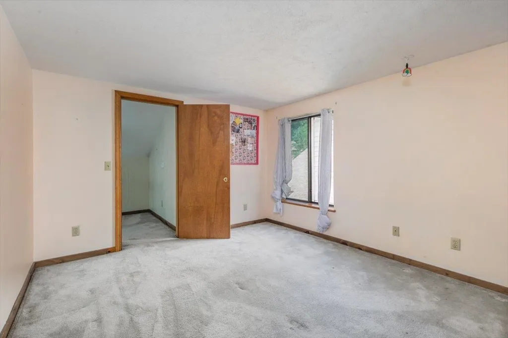 53 Clement Court Haverhill MA 01832