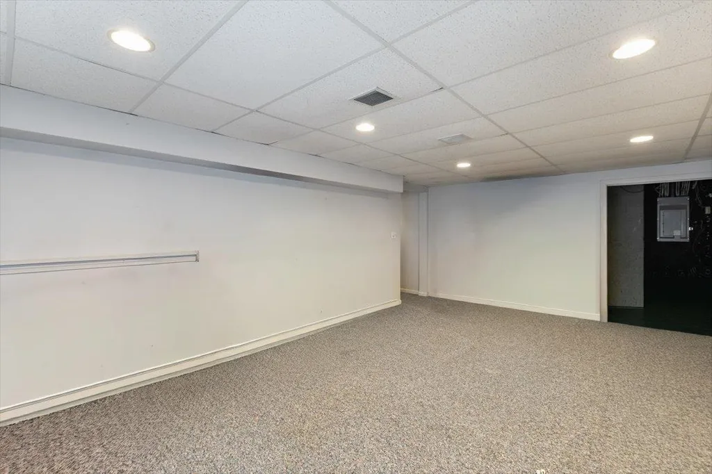 53 Clement Court Haverhill MA 01832