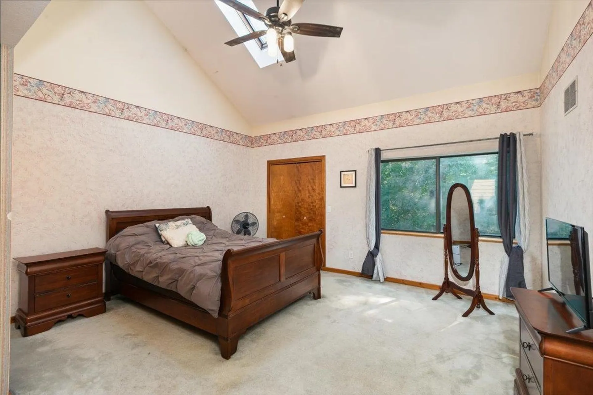 53 Clement Court Haverhill MA 01832