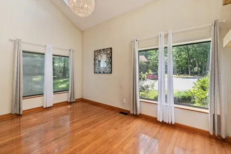 53 Clement Court Haverhill MA 01832