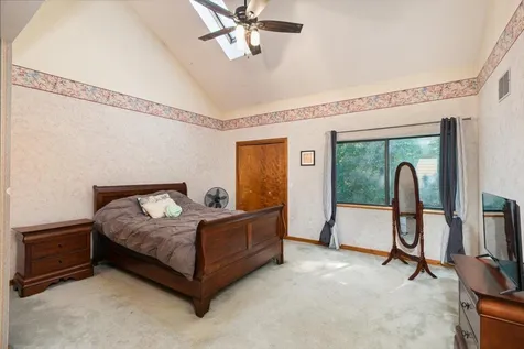 53 Clement Court Haverhill MA 01832