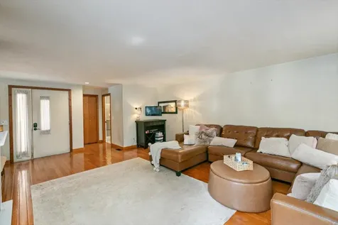 53 Clement Court Haverhill MA 01832