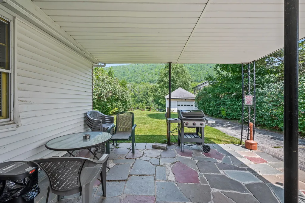 6 Cascade Flats Gorham NH 03581