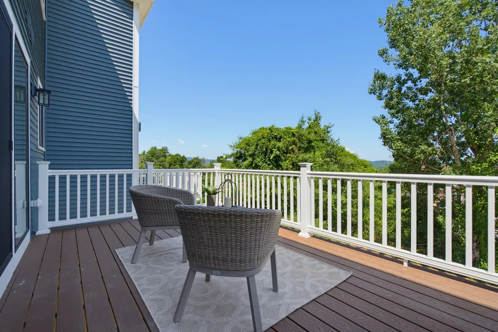 21 Upper Ladd Hill Road Meredith NH 03253