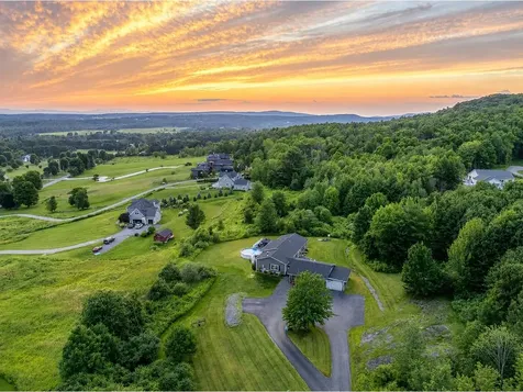 4 Sleepy Hollow Road Essex VT 05452