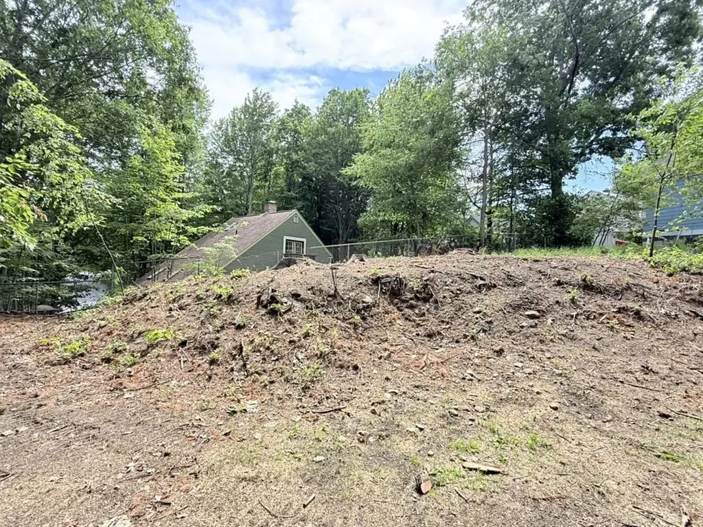 117 * Fuller Drive Brattleboro VT 05301
