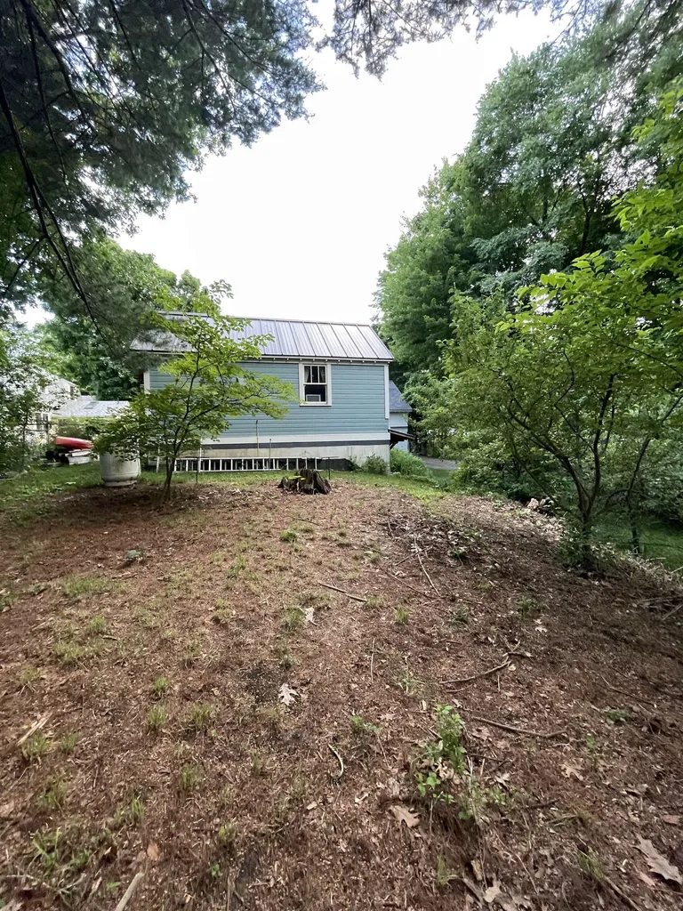 117 * Fuller Drive Brattleboro VT 05301