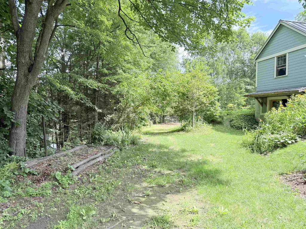 117 * Fuller Drive Brattleboro VT 05301