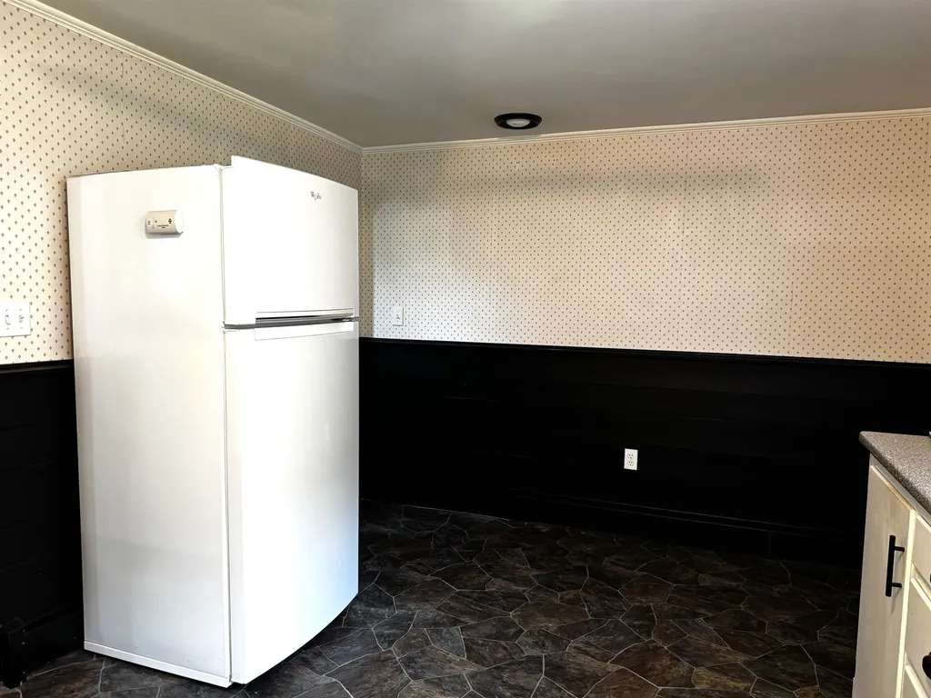 4 Wayne Avenue Claremont NH 03743
