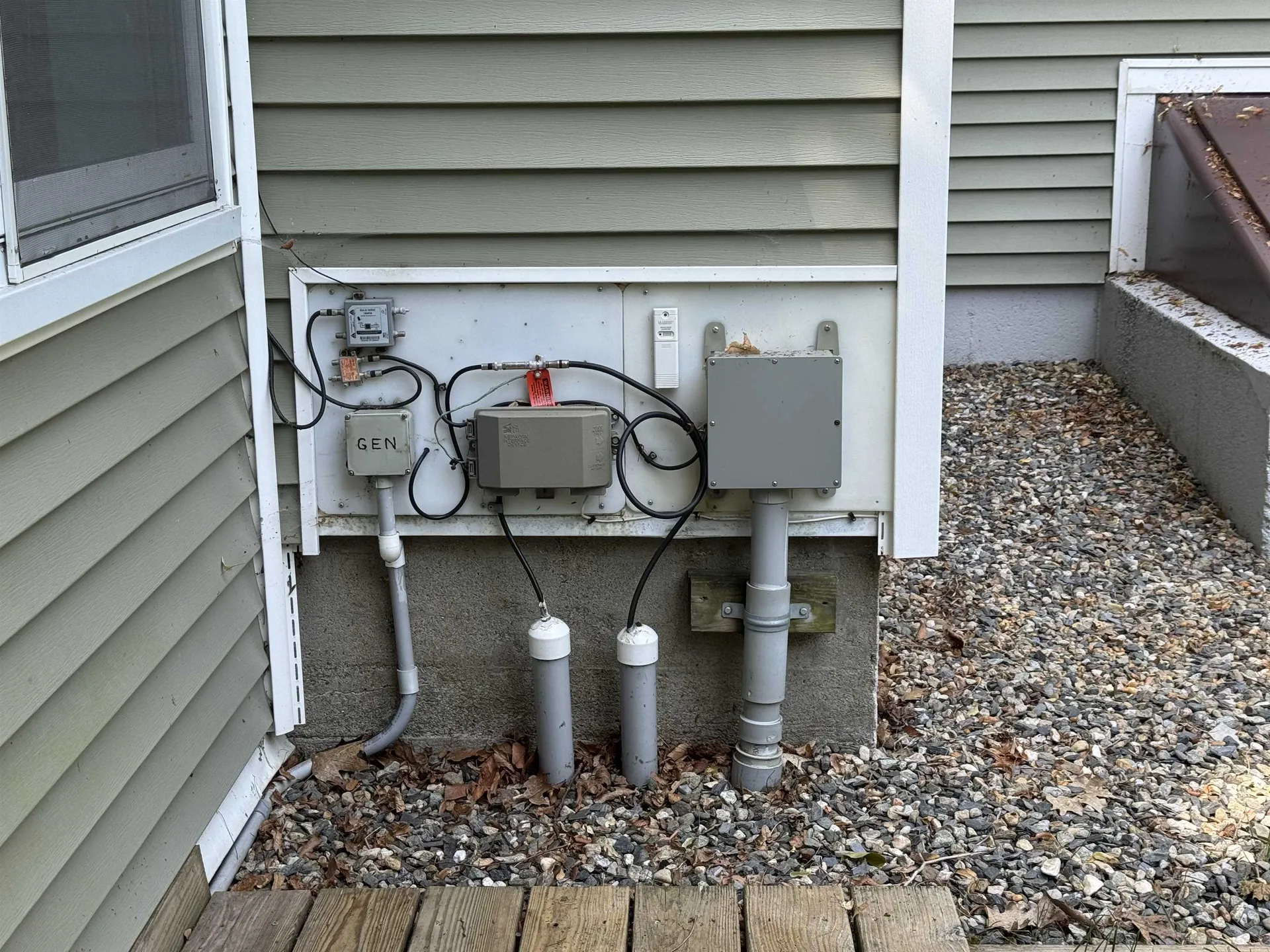 4 Wayne Avenue Claremont NH 03743