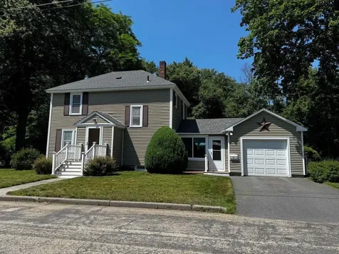 4 Wayne Avenue Claremont NH 03743