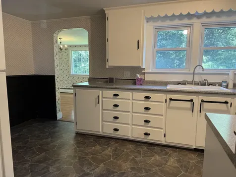 4 Wayne Avenue Claremont NH 03743