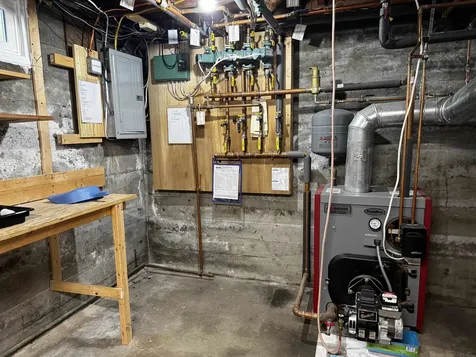 4 Wayne Avenue Claremont NH 03743