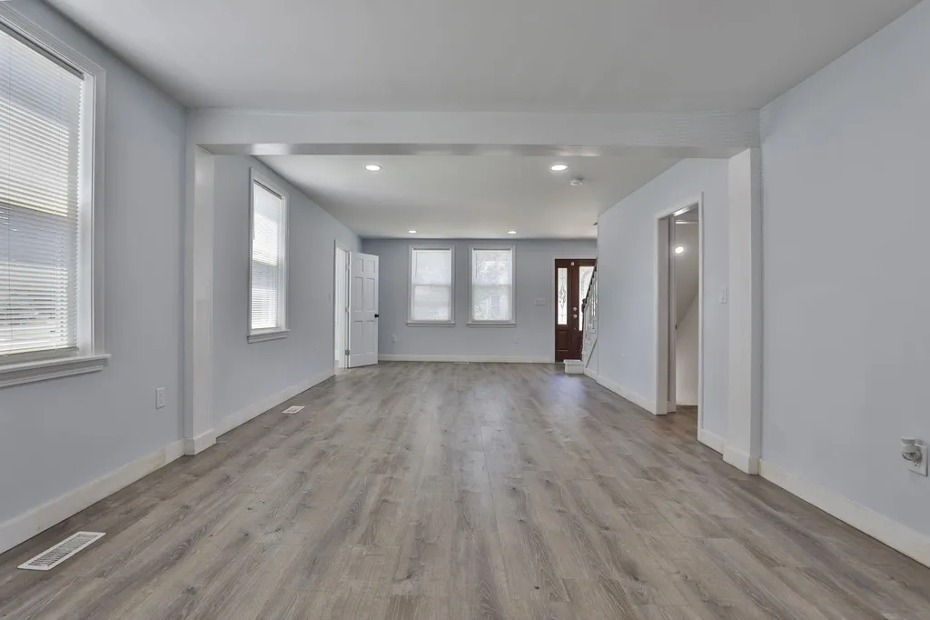 151 Tolles Street Nashua NH 03064