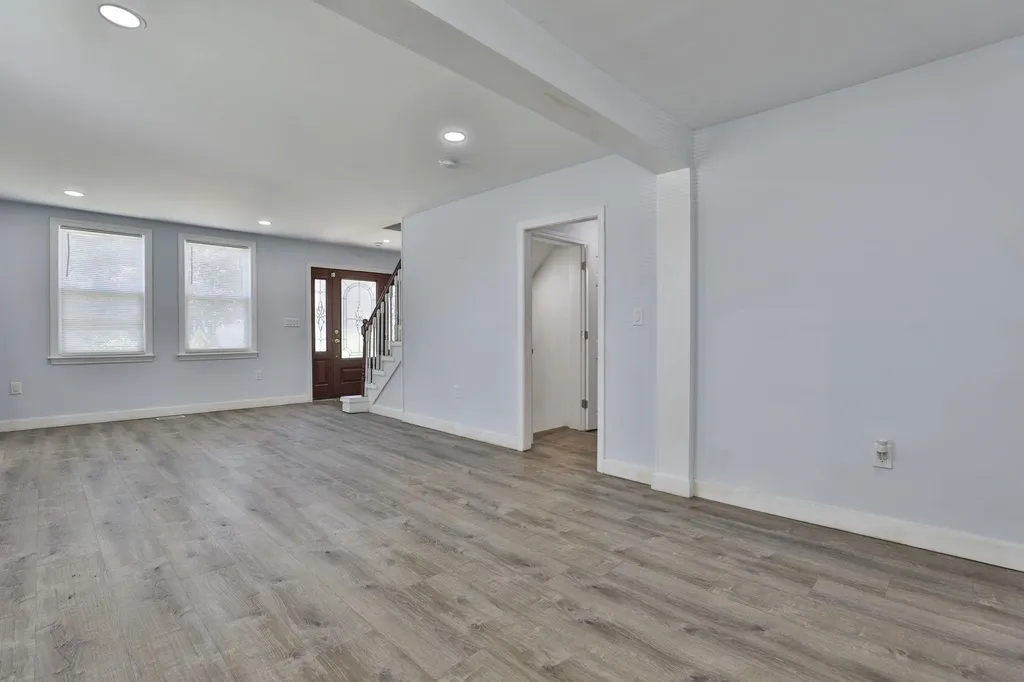 151 Tolles Street Nashua NH 03064