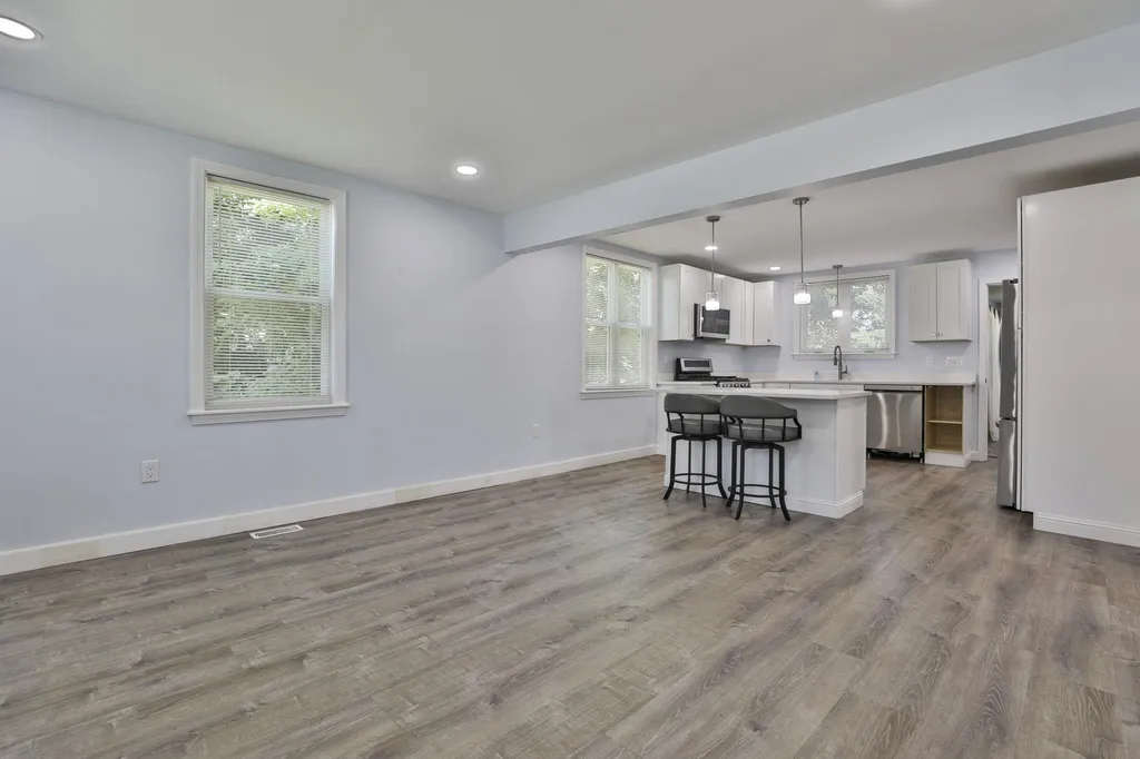 151 Tolles Street Nashua NH 03064