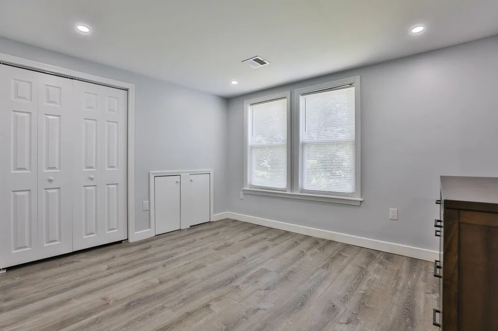 151 Tolles Street Nashua NH 03064