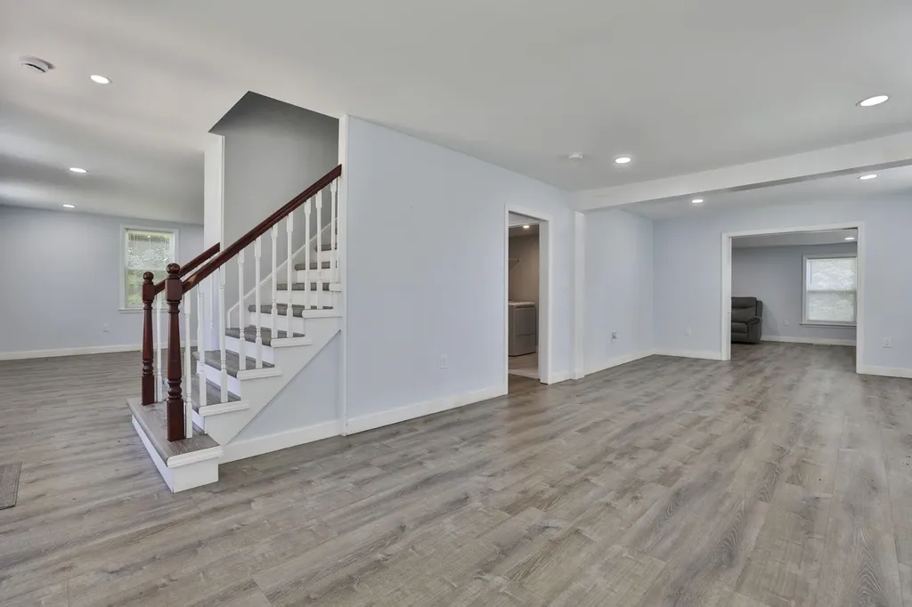 151 Tolles Street Nashua NH 03064