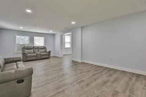 151 Tolles Street Nashua NH 03064