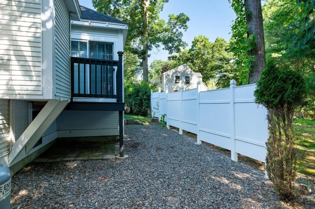 9 Katie Lane Hampton NH 03842